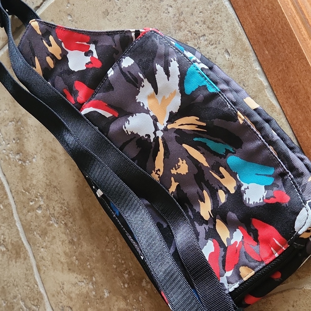 Vera Bradley Black and Red Floral Belt Bag with Ajustable Strap - Picture 3 of 7